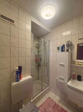 H 553 OG Zweites Badezimmer.jpg - 