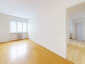 Titelbild - Schöneberg genießen: Kernsanierter Altbau mit modernem Bad und Parkettboden