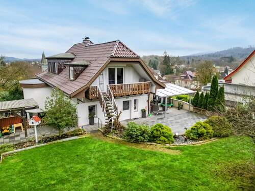 Hausansicht - 7 Zimmer Einfamilienhaus in Horn-Bad Meinberg