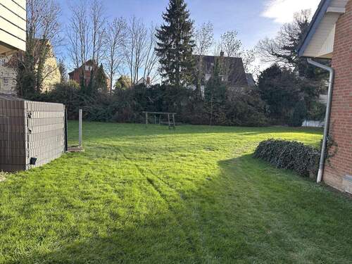 Garten von der Straße - 