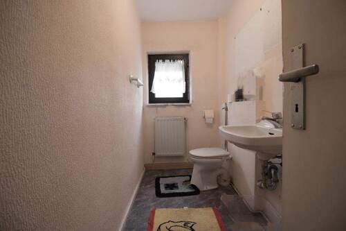 WC- Raum im Obergeschoss rechts - 