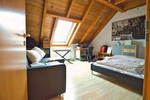 Zimmer 1 im Dachgeschoss - 