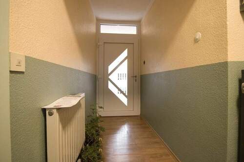 Ein- und Ausgangsbereich zu den Wohnetagen - 