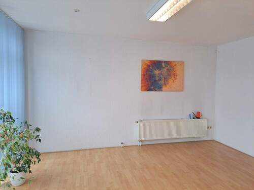 Einzelbüro - 6 Zimmer Büro in Großefehn