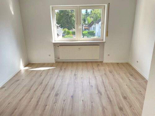 Kind / Arbeiten - Etagenwohnung mit 100,00 m&sup2; in Nürnberg zur Miete