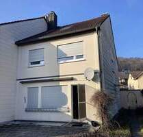 Doppelhaushälfte mit Garten, Garage und viel Platz für die Familie - Ebermannstadt