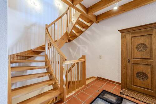 Treppenaufgang ins Obergeschoss - 