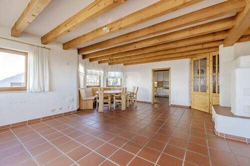 Essbereich mit Zugang zur Küche - 