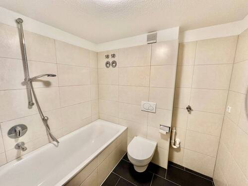 Modernes Badezimmer - 