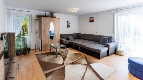 Wohnen - Helle 3-Zi.-Wohnung mit zwei Balkonen und Blick ins Grüne in zentraler Lage von Baldham