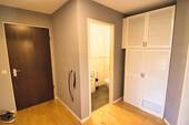 Diele mit Eingang& WC - 