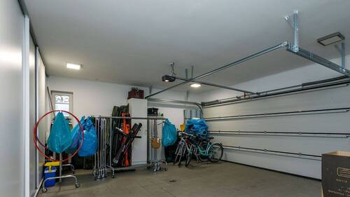 Garage - 