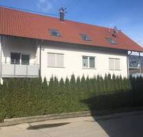 Gemütliche 4-Zimmer-Etagenwohnung mit Einbauküche, Terrasse und Balkon nördlich von Langenau - Ballendorf