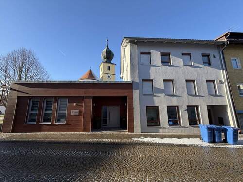 3144-von der Straße - Mehrfamilienhaus, Wohnhaus in Ruhmannsfelden