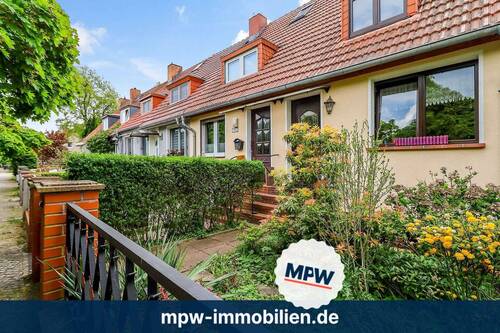 Hausansicht - Klein, fein, mein! Gemütliches Reihenhaus zum Verlieben