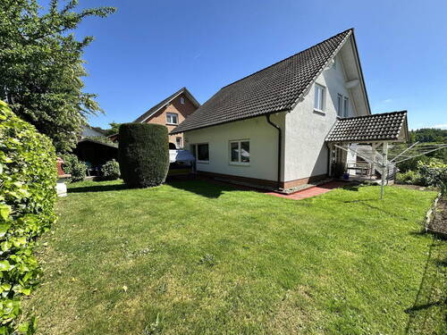 Garten - Einfamilienhaus mit 126,00 m&sup2; in Waldbröl zur Miete