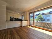 Wohnzimmer - 3 Zimmer Etagenwohnung zum Kaufen in Höhenkirchen-Siegertsbrunn