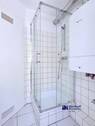 Badezimmer mit Dusche - 