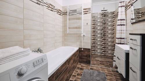 Bad - Mehrfamilienhaus, Wohnhaus mit 417,00 m&sup2; in Sopron zum Kaufen