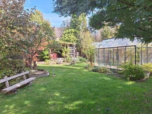 eine Gartenoase - 1 Zimmer Mehrfamilienhaus, Wohnhaus zum Kaufen in Lohmen