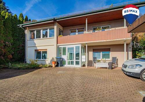 Branding neu - Großzügiges Einfamilienhaus mit Einliegerwohnung in beliebter Wohngegend in Hohentengen