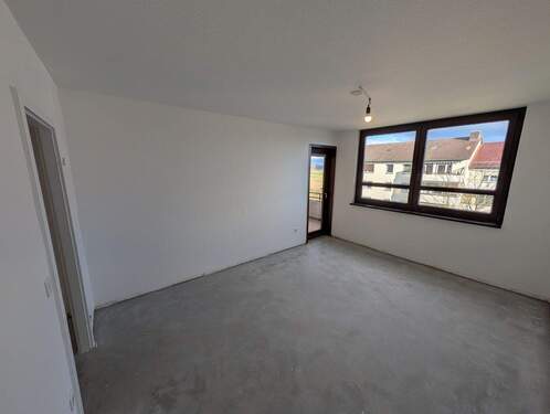 Kinderzimmer mit angrenzenden überd.-Balkon - 