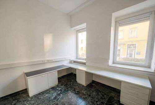 Labor / Backoffice - 