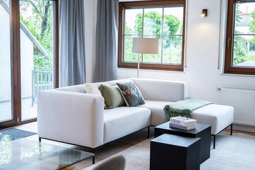 Blick Terrasse - Terrassenwohnung mit 97,00 m² in Konz zum Kaufen