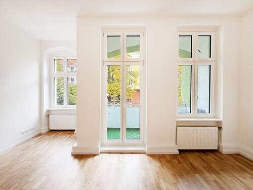 Blick zum Balkon - Erstbezug: Attraktive 3-Zimmer Wohnung in Tegel