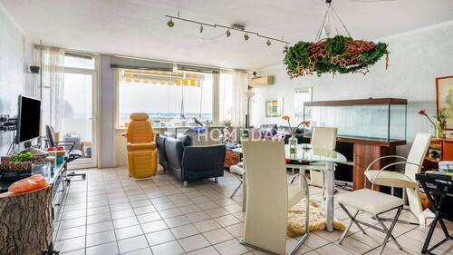 Wohnzimmer 2 - 4 Zimmer Etagenwohnung in Kerpen