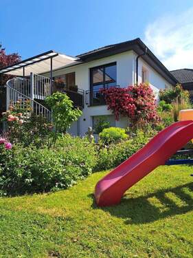 Garten und Balkon - Freistehendes, komplett saniertes Haus mit Souterrainwohnung in Hamm-Heessen sucht neue Bewohner
