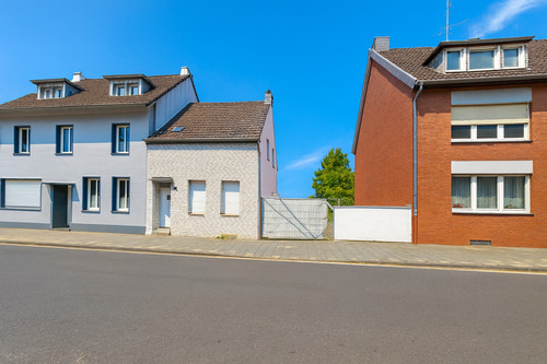 Ansicht - Einfamilienhaus mit 100,00 m&sup2; in Neuss zum Kaufen