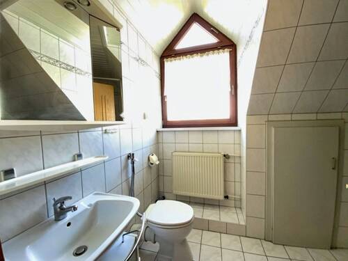 Bad im Dachgeschoss - 