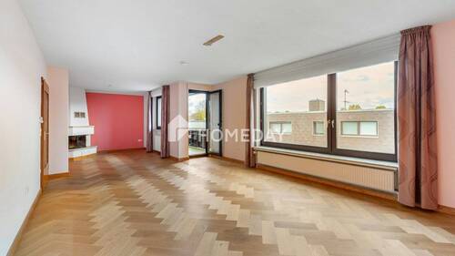 1. OG Wohnzimmer 1 - 