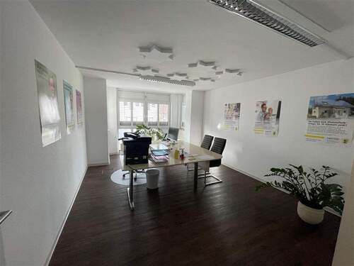 Büroraum 2 (Weitwinkelaufnahme) - 