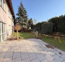 Exklusives Wohnen im Grünen! Sehr schöne 4 Zi. Erdgeschosswohnung mit traumhaften Garten und großzügigen Grundriss im - Stadtteil Gaismannshof - Nürnberg