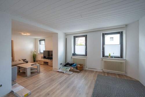 Wohnzimmer EG rechts - Mehrfamilienhaus, Wohnhaus mit 194,00 m&sup2; in Mönchengladbach zum Kaufen