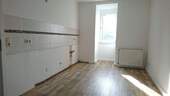 Blick in die Küche - 2 Zimmer Etagenwohnung zur Miete in Riesa
