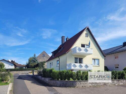 Außenansicht Straßenseite.jpg - Einfamilienhaus mit 138,00 m² in Kleinrinderfeld zum Kaufen