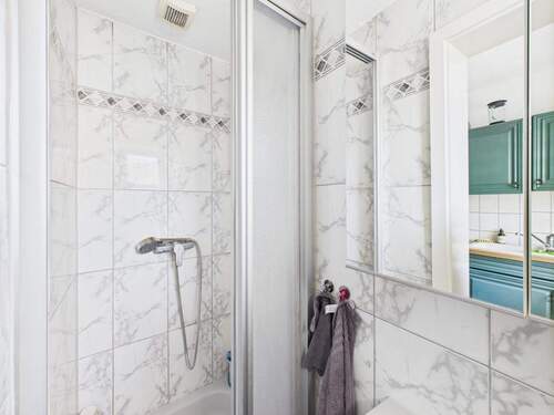 Badezimmer - Etagenwohnung mit 58,40 m² in Mainz zum Kaufen