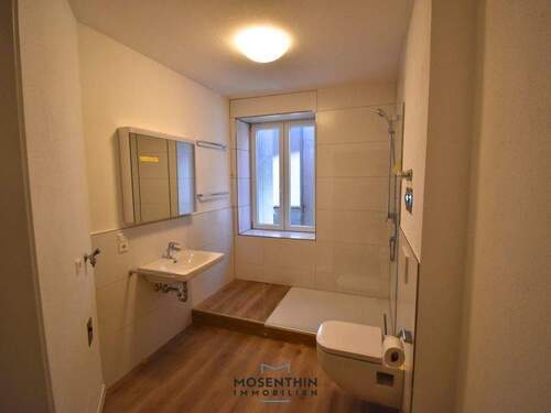 Bad - Etagenwohnung mit 64,00 m² in Kirchheim unter Teck / Große Kreisstadt zur Miete