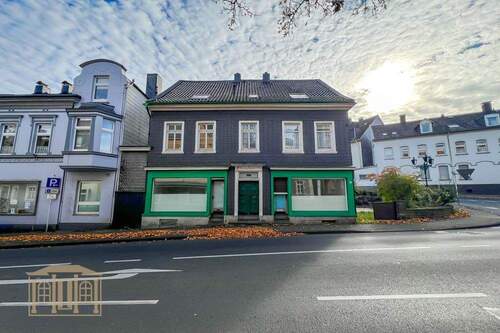 Straßenseite - 1 Zimmer Mehrfamilienhaus, Wohnhaus in Wuppertal
