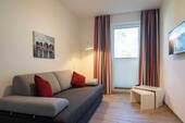 Schlafzimmer 3 mit Schlafcouch.jpg - 