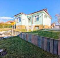 Einfamilienhaus + Nebenhaus | Werkstatt Lager Praxis Büro FeWo | Parkplätze | Solarthermie! - Jesewitz