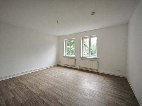 Wohnzimmer - Etagenwohnung mit 55,80 m² in Zeitz zur Miete