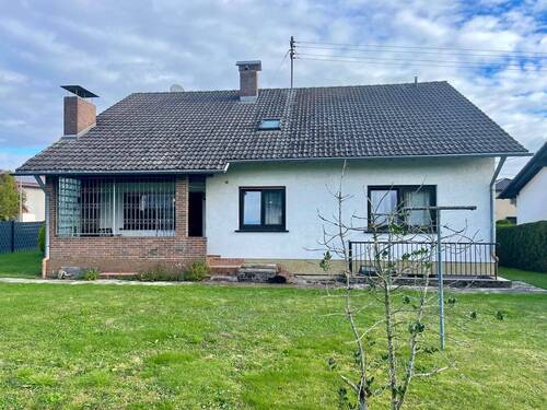 2 - 6 Zimmer Einfamilienhaus zum Kaufen in Beckingen / Düppenweiler