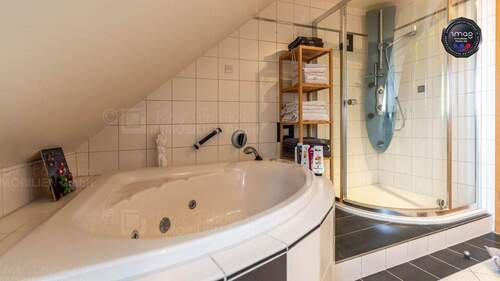 RF-1363 Bad - Etagenwohnung mit 110,00 m&sup2; in Berg bei Neumarkt in der Oberpfalz zur Miete