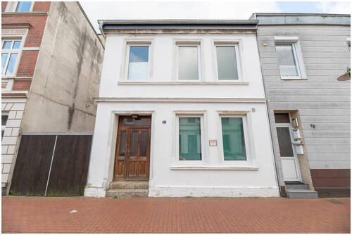 Frontansicht Nr. 2 - 4 Zimmer Mehrfamilienhaus, Wohnhaus zum Kaufen in Elmshorn