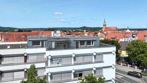 Ostseite mit überdachtem Freisitz - Büro in Neumarkt