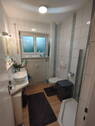 Badezimmer mit Fenster - 